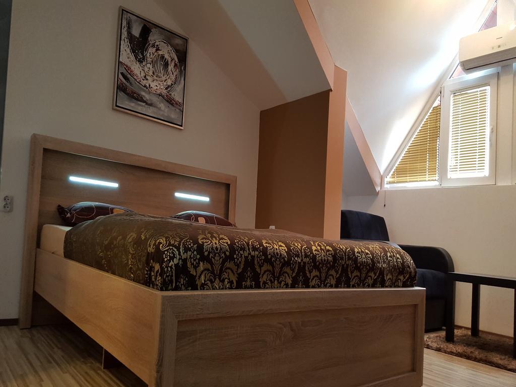 Apart Hotel Kalonis Скопье Экстерьер фото