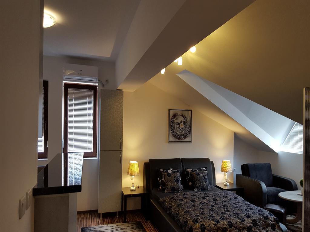 Apart Hotel Kalonis Скопье Экстерьер фото
